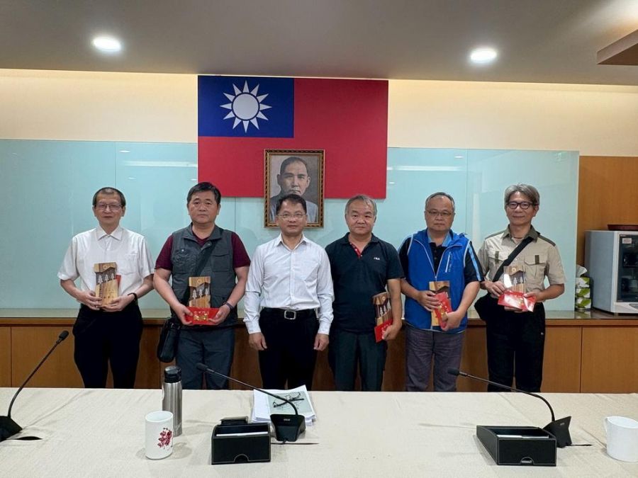 林保署嘉義分署長李定忠 表揚模範勞工及工作績優人員