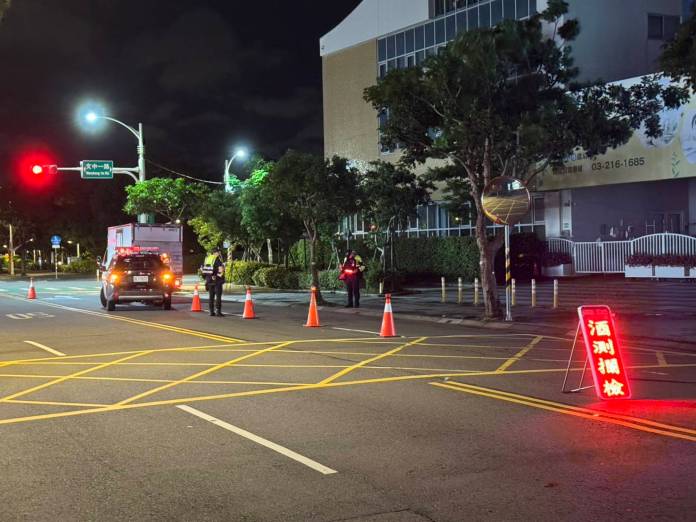 桃警雷霆除暴專案成果豐碩 查獲逾期居留移工及多起刑事案件 75 2142898 0