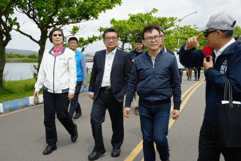 125根橋墩恐衝擊海岸景觀 鄭正鈐籲南寮漁港交流道先獲地方共識 204 照片來源:鄭正鈐國會辦公室