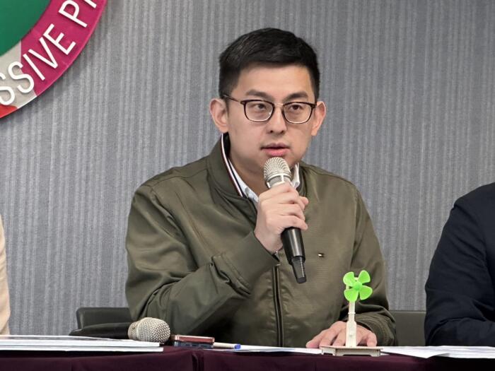 卓冠廷稱賴清德下「罷藍軍令」惹議 民進黨中常委澄清:說法過火 228 卓冠廷稱賴清德下「罷藍軍令」惹議 民進黨中常委澄清:說法過火 227