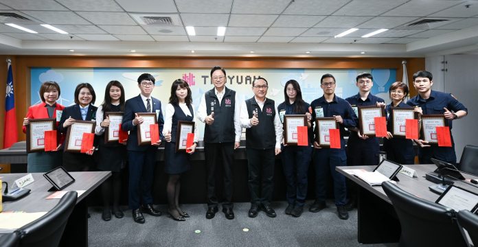 為民眾攔阻詐騙近2千萬 桃園15有功警銀人員獲表揚 80 7f916257 2288 4e43 83d0 48ee480ccce4 scaled