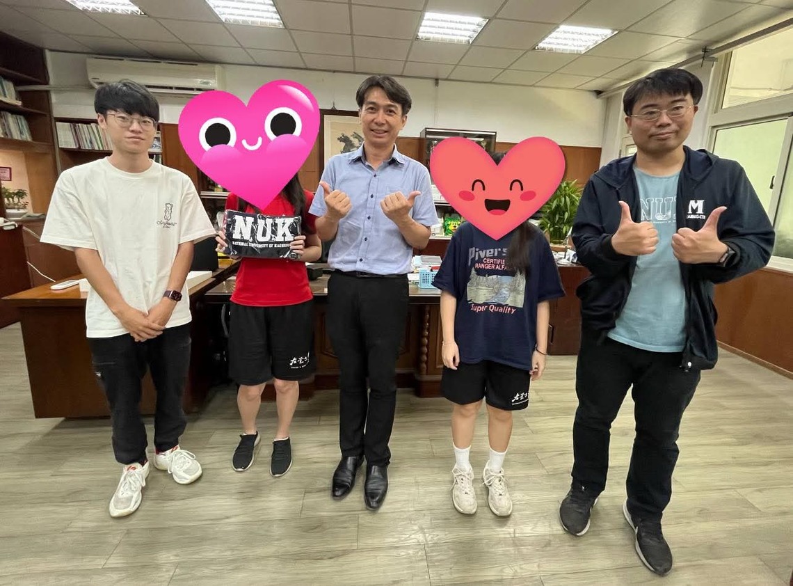 漾新聞|左中傳奇校友徐立軒讀三個政大研究所、返校贈T恤 牽起校友在校生與母校的情誼