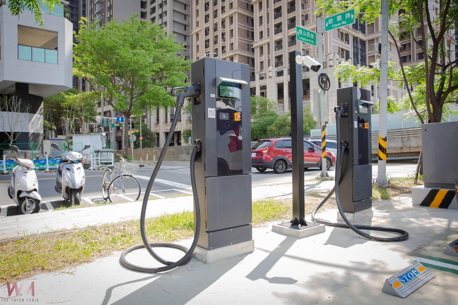 竹市公有停車場電動小客車充電樁今年目標268槍 快充充電樁數量全台第一 - https://www.watchmedia01.com