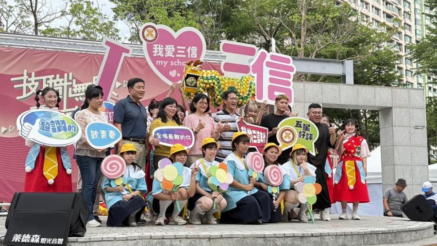 114年三信家商聯合成果發表會 在漢神巨蛋外廣場展出