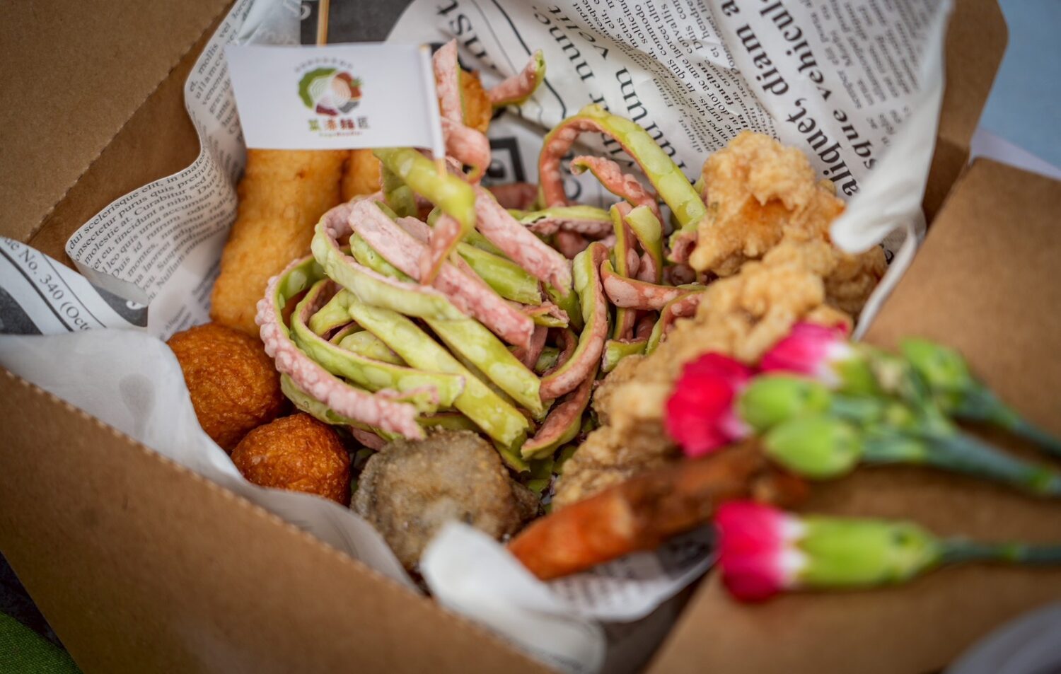 今年「大口吃萬華」艋舺大豐和菜漆麵匠強強聯手推出的市集限定美食。(圖/台北市萬華街區發展協會提供)