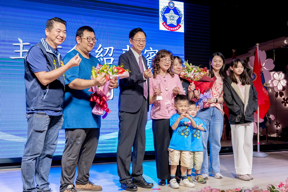 桃園榮民社團表揚32 位模範母親 感謝她們為國軍保衛家園最堅實後盾