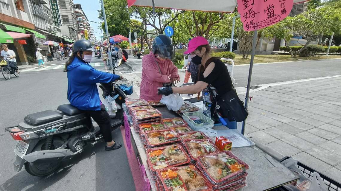 平價便當 屏東市劉媽媽另類方式行善