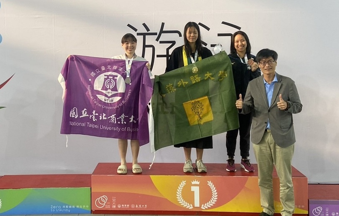 文藻英文科五專生陳岫彣 全大運游泳奪3金
