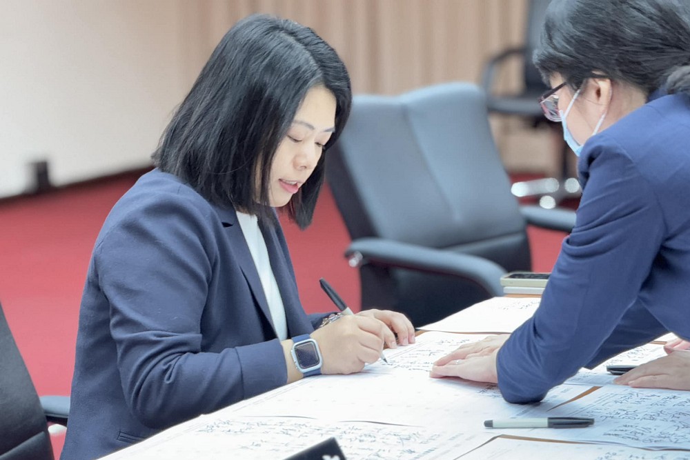 尊重罷團二階送件 邱若華繼續把事情做好籲投「不同意票」 204 尊重罷團二階送件 邱若華繼續把事情做好籲投「不同意票」 203