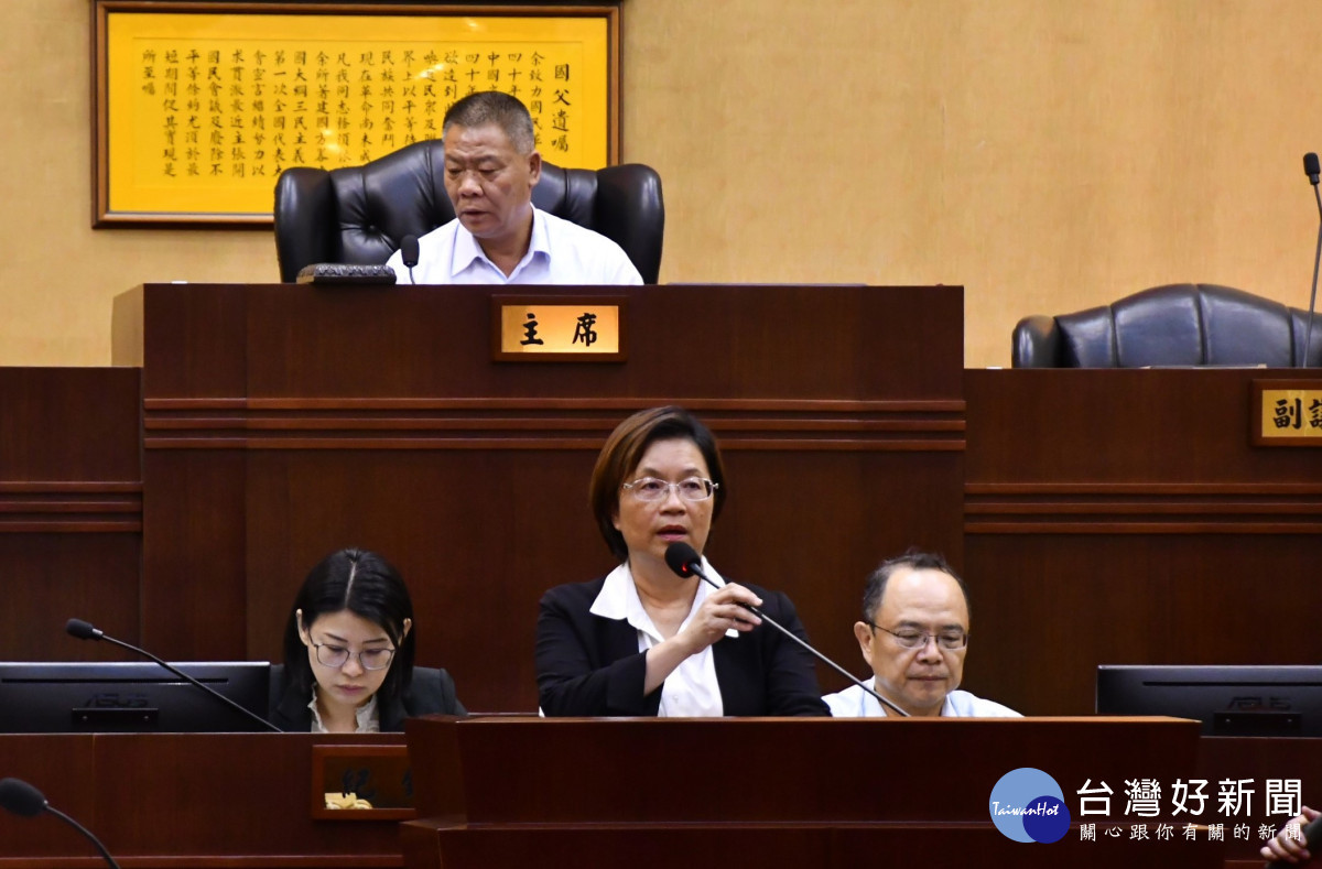 王惠美縣政報告，呼籲中央建立資訊平台因應關稅危機。圖／記者鄧富珍攝
