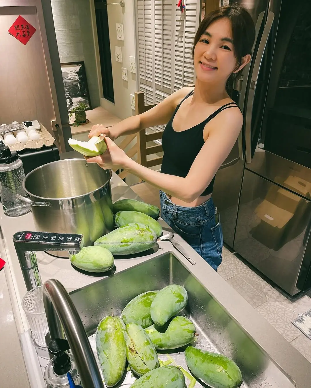 【ella Ig】根本看不出是媽媽!5位超凍齡女星美到不像話