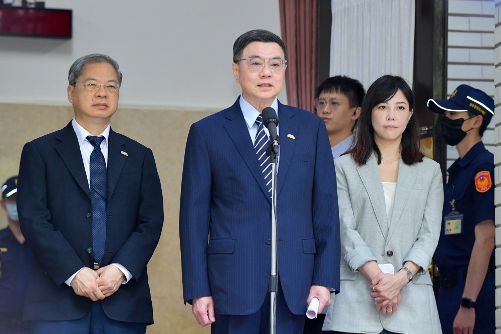 郭智輝遭爆圖利老東家 卓榮泰:若有疑義請部長再度說明 208 郭智輝遭爆圖利老東家 卓榮泰:若有疑義請部長再度說明 207