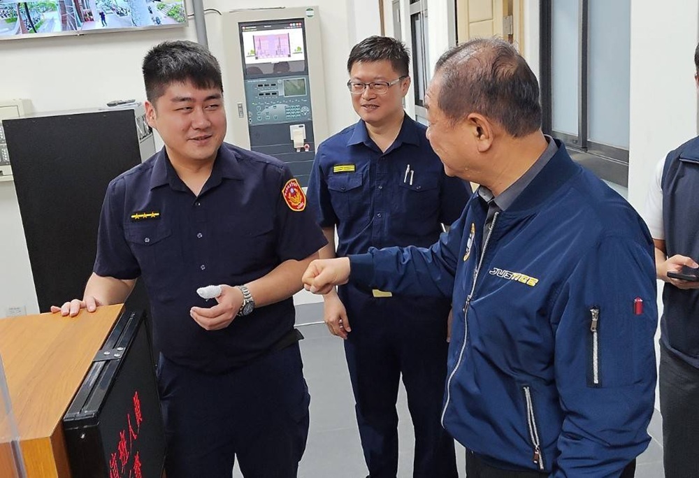 騎士涉酒駕遇警攔加速逃 55歲男拒檢傷警二罪送辦 204 cnews204250506a02