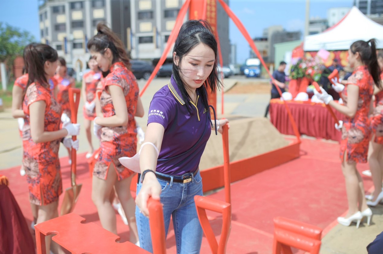 旗袍迎賓服務為建商動土儀式注入專榮感與話題熱度。(圖/紫渝姬專業人力公關 提供)