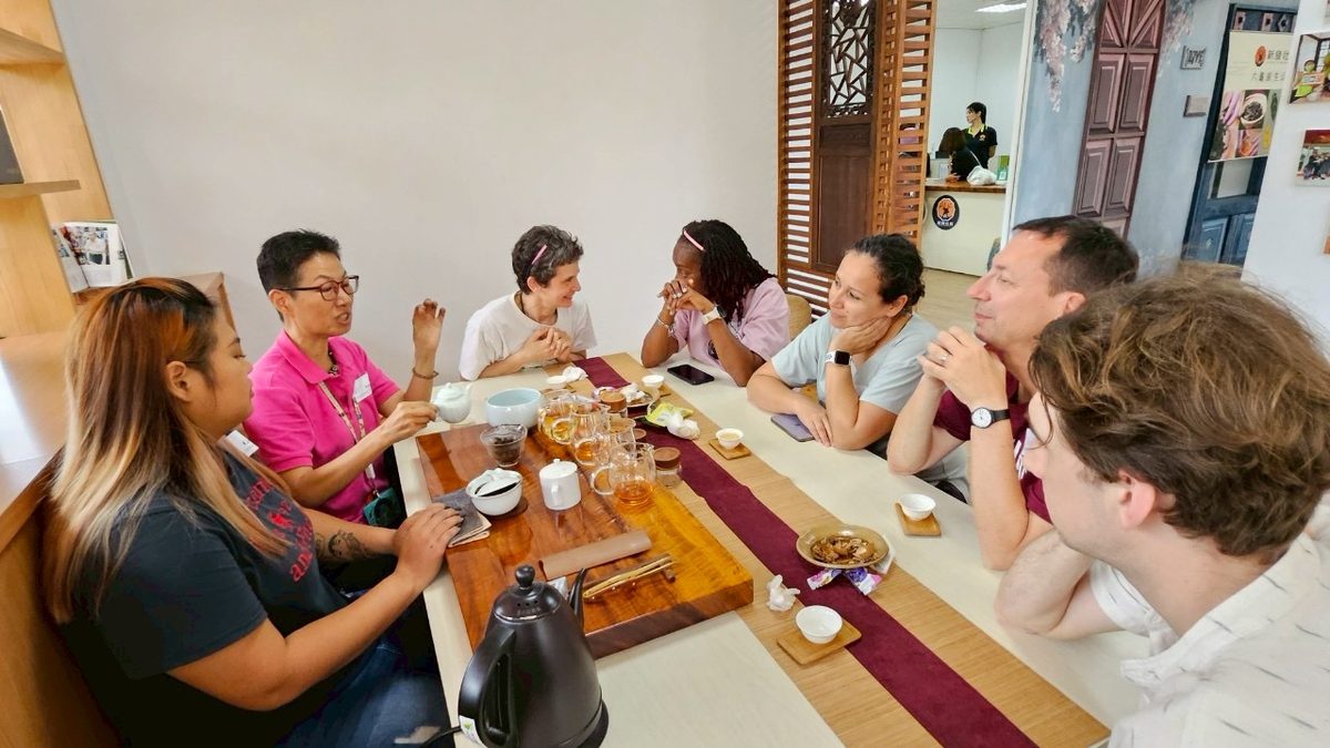 引領國際青年志工探索山茶故鄉 高雄農業局攜手六龜新發社區推動農村體驗