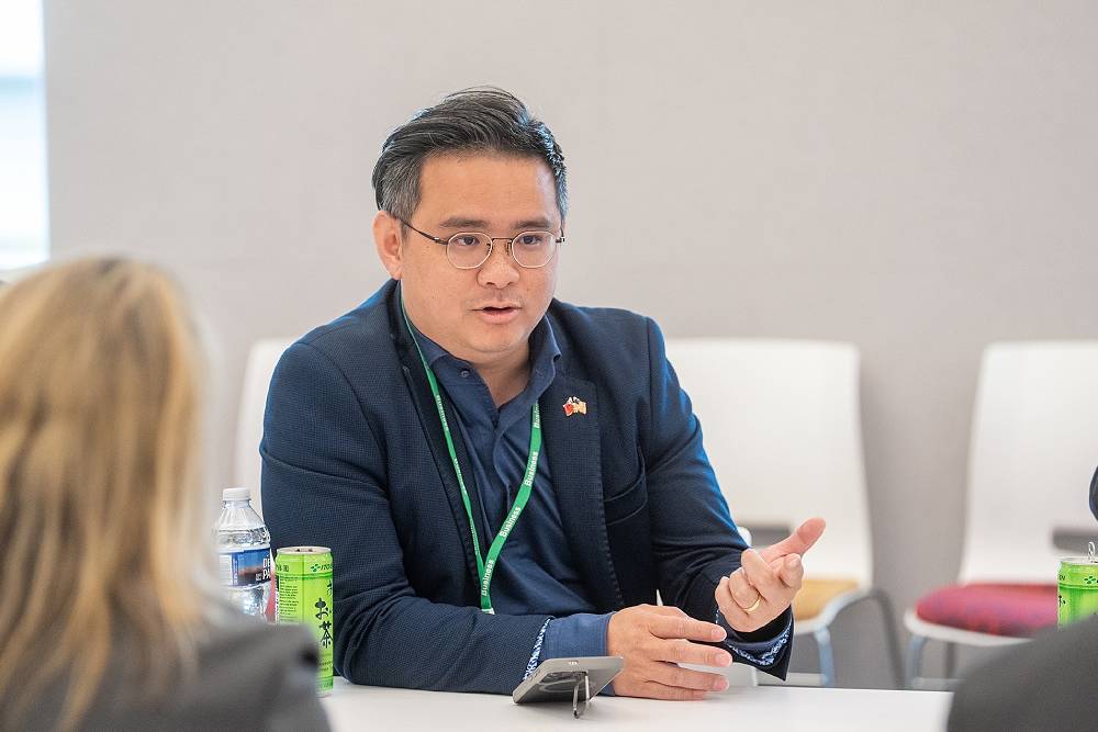 羅廷瑋喊用能源產業跟美國交朋友 黃健豪批楊金龍支吾其詞 230 羅廷瑋喊用能源產業跟美國交朋友 黃健豪批楊金龍支吾其詞 229
