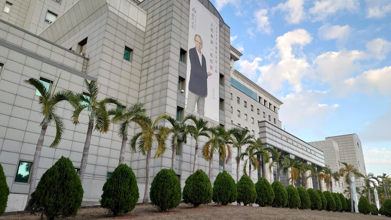 丈母娘是美魔女 禽獸女婿躲老婆娘家硬上得逞 234 丈母娘是美魔女 禽獸女婿躲老婆娘家硬上得逞 233