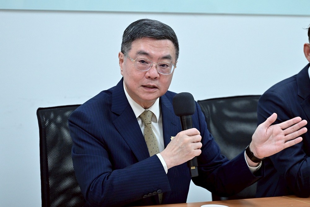 卓榮泰願負擔嘉義輕軌372億結果逆轉 交通部「表示歉意」 258 卓榮泰願負擔嘉義輕軌372億結果逆轉 交通部「表示歉意」 257