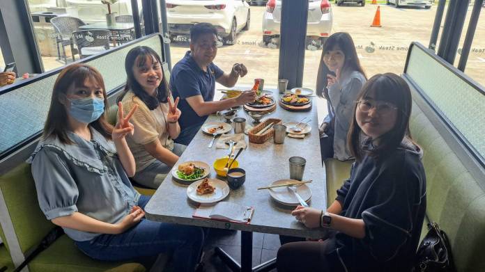 蘆竹警溫馨慶祝母親節 辦聚餐感謝女力貢獻 81 622283