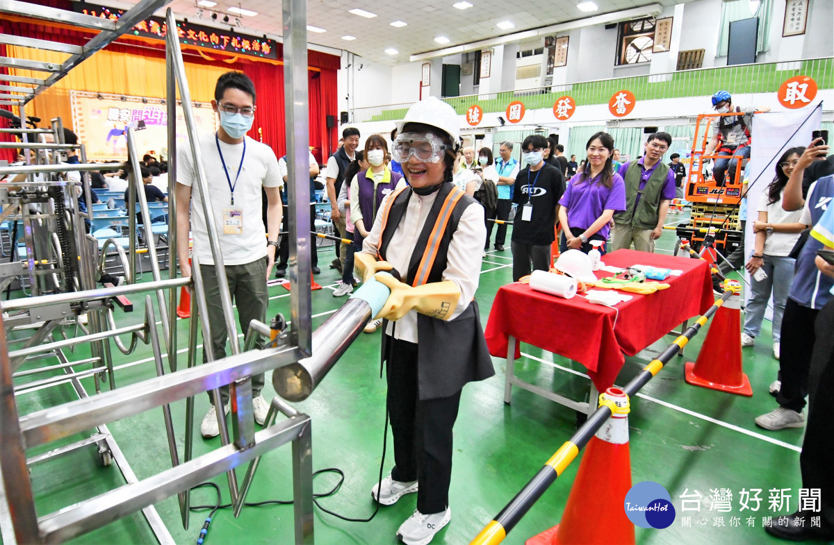 彰化職安開麥拉，推動職業安全文化向下扎根校園。圖／記者鄧富珍翻攝