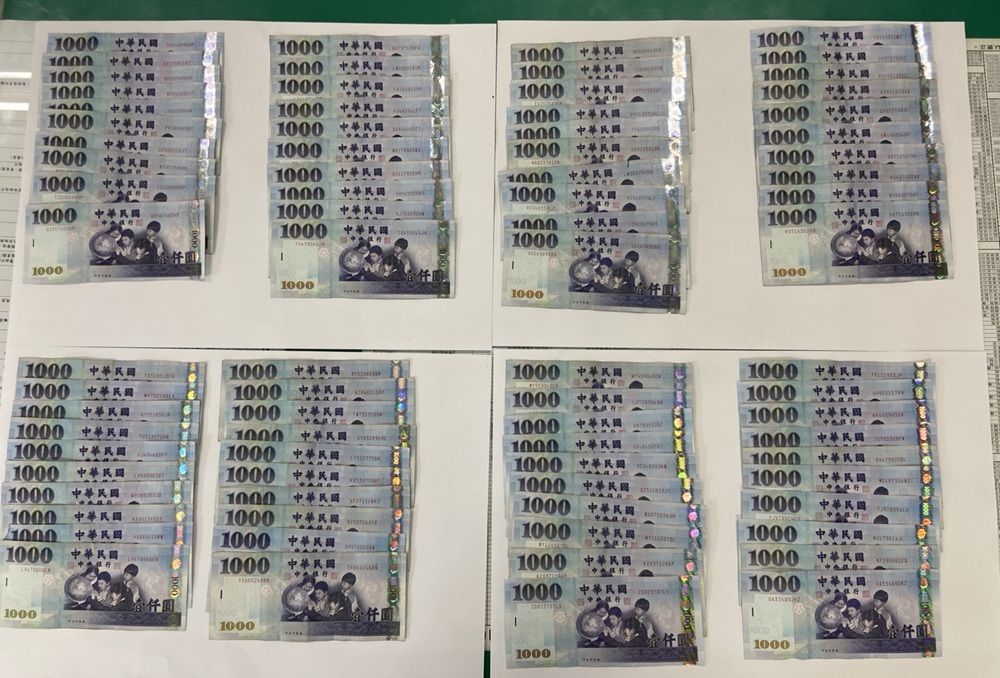 百斬奏效提款卡來不及抽走 警當場逮48歲提領車手 214 cnews204250509a08