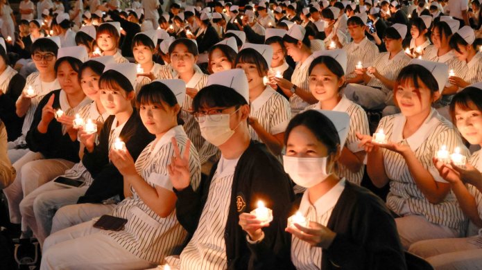 長庚科大加冠典禮點亮蠟燭 300護理生傳承救人使命 90 S__13689096_0