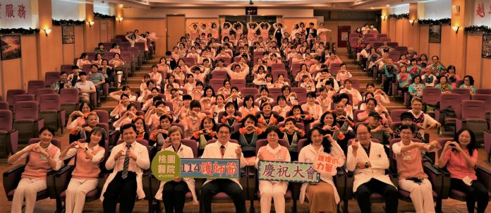 部桃慶祝國際護師節 訂製公仔獎盃肯定護理人員奉獻 89 S__13689096_0