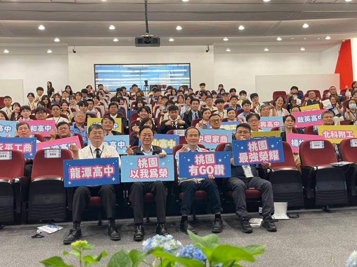 學子高中技藝競賽奪佳績 桃園首頒指導教師獎金挺人才培育 88 S__13689096_0