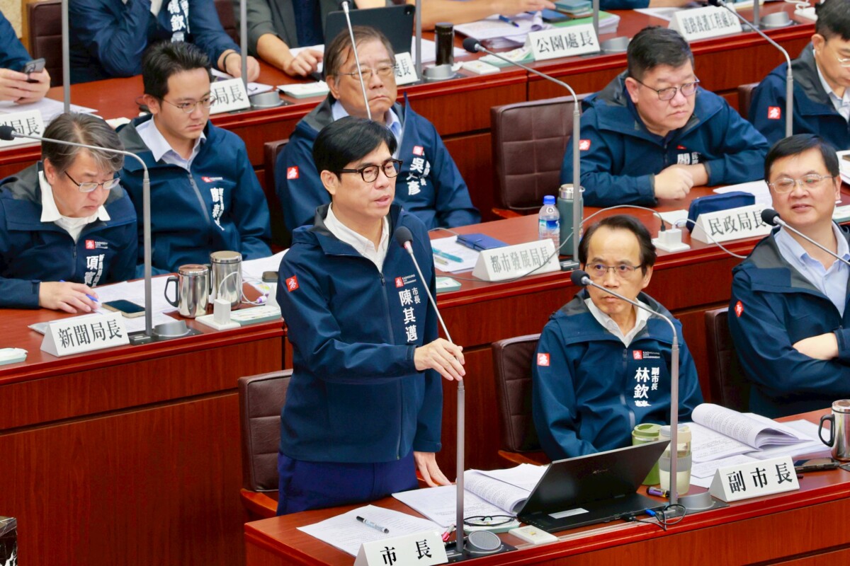 ▲高雄發的電長期北送,支應北部地區的用電缺口,陳其邁在市政總質詢中強調用電公平及均衡的重要性,各縣市發展產業的同時,亦要自行承擔用電的責任。