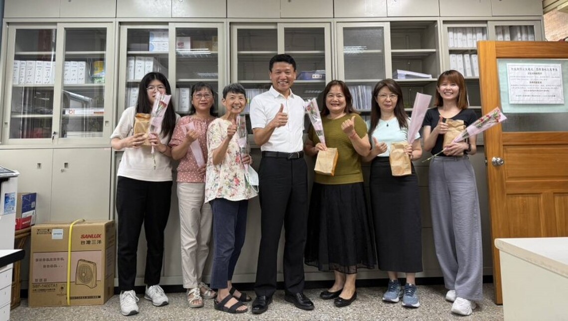 台東縣警局長送祝福 祝賀警察媽媽們母親節快樂