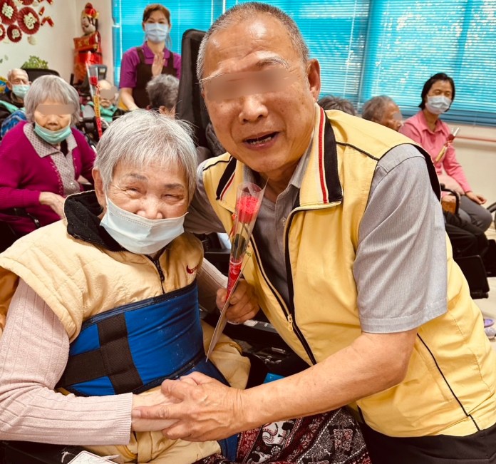 溫馨五月歡慶母親節 松柏園護理之家邀家屬共創感人時光 87 S__13689096_0