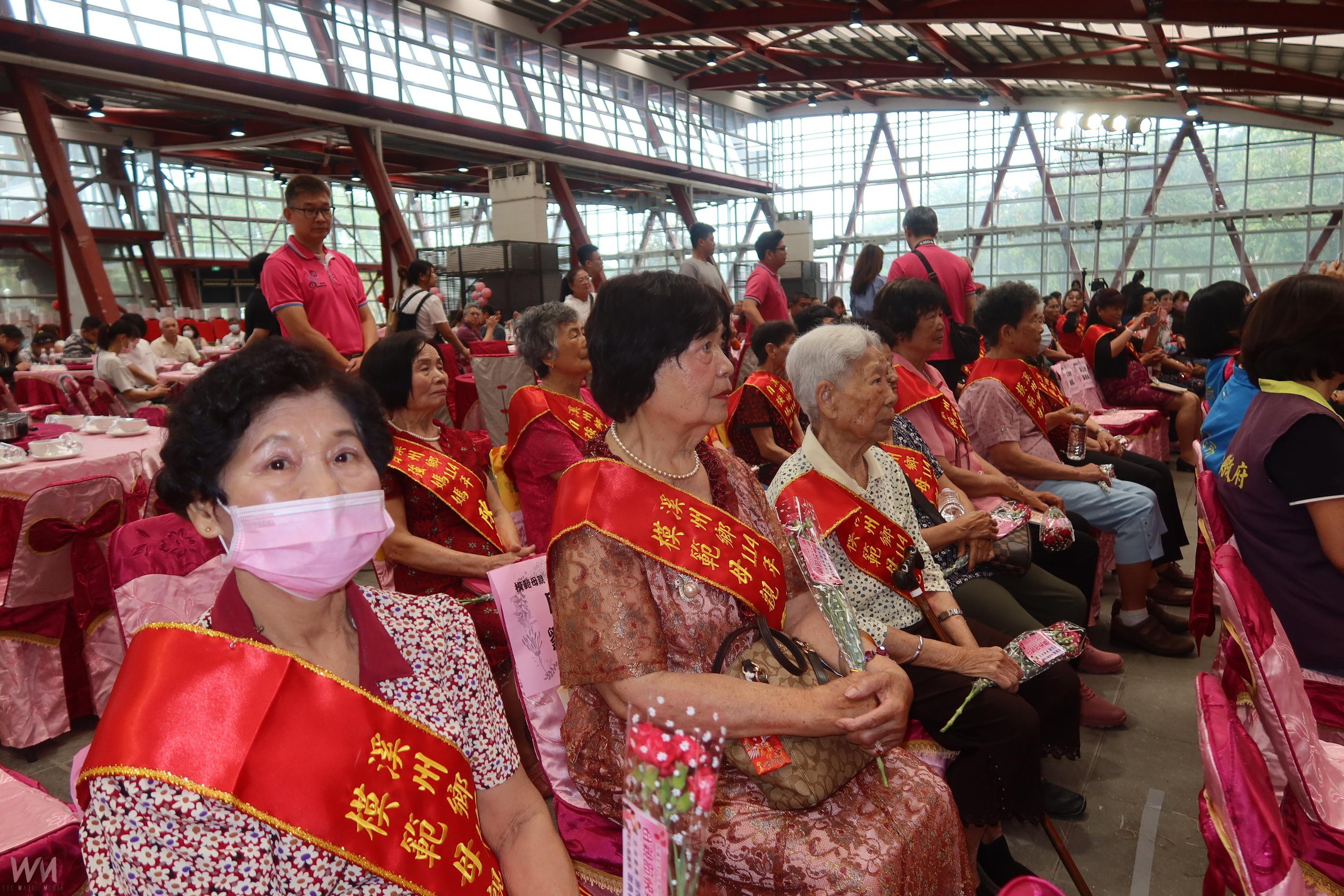 (有影片)/溪州鄉表揚38位模範母親與自強媽媽 傳遞母愛力量與家庭價值 - https://www.watchmedia01.com