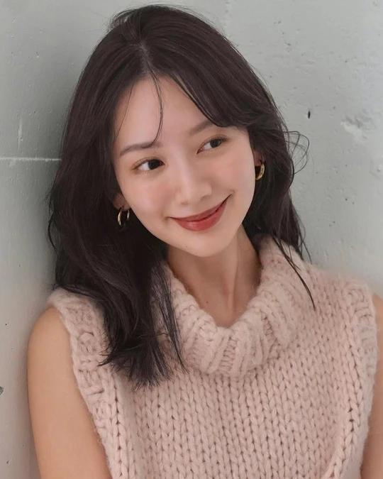 趨勢1. 八字鬚鬚瀏海