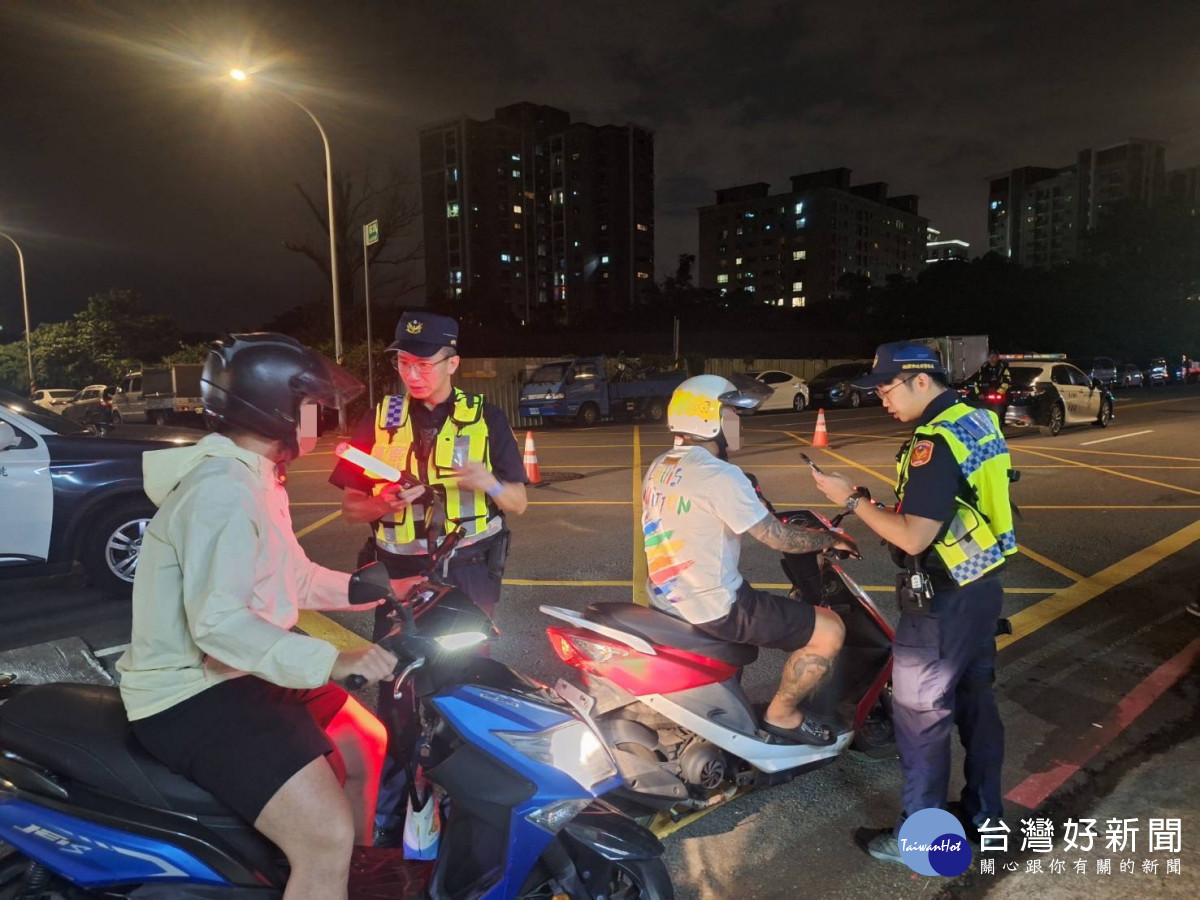楊梅警執行連串專案勤務取締不法,強力打擊「酒後駕車、噪音車、砂石車」。