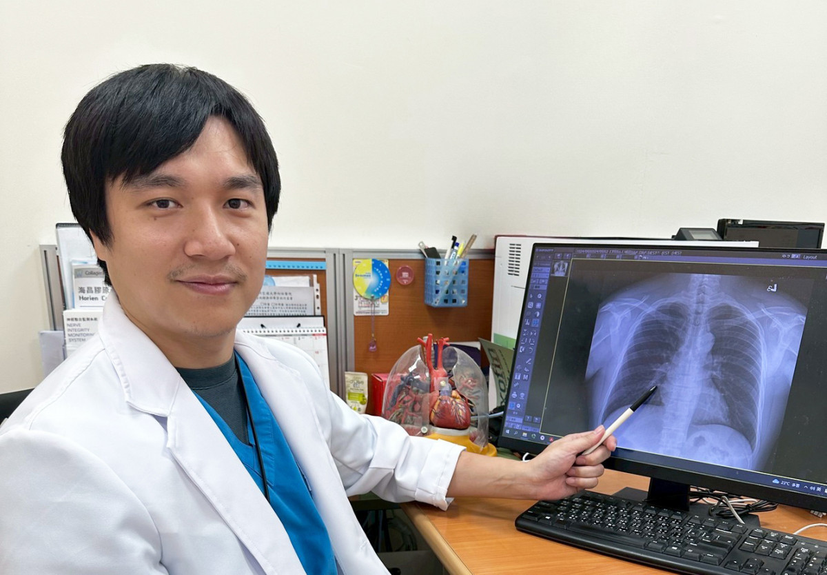 國立陽明交大醫院胸腔外科主治林志銘醫師呼籲民眾應善加利用政府提供的篩檢資源，及早安排肺部檢查，才能掌握治療的黃金時機。