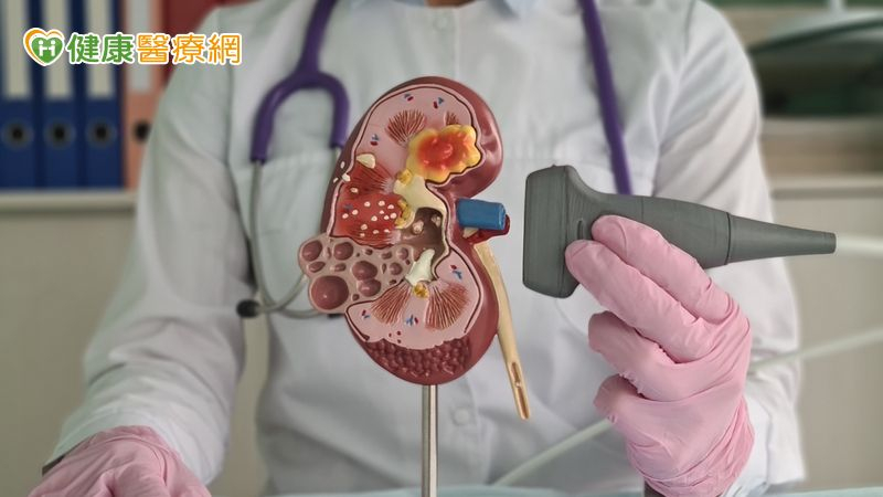 血型不同也能換腎! 「這1醫療突破」成功讓弟弟為姊捐腎延命10年
