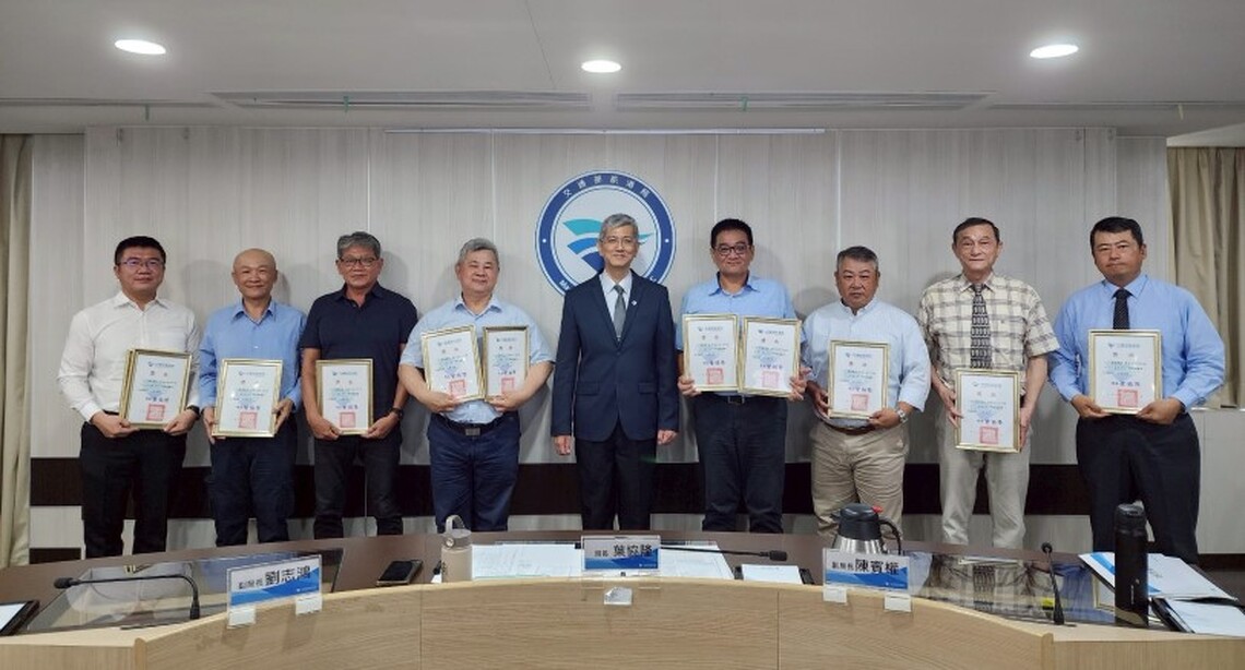 航港局頒發113年度優等引水人獎狀 表揚優等引水人之傑出表現及提升引水服務品質