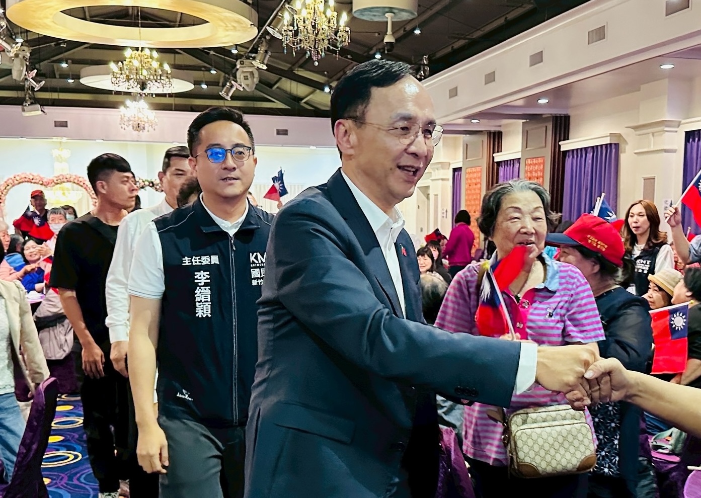 【微妙風城2-1】高虹安仍受基層支持 與朱立倫同場宣示藍白合新竹先行 238 【微妙風城2-1】高虹安仍受基層支持 與朱立倫同場宣示藍白合新竹先行 237