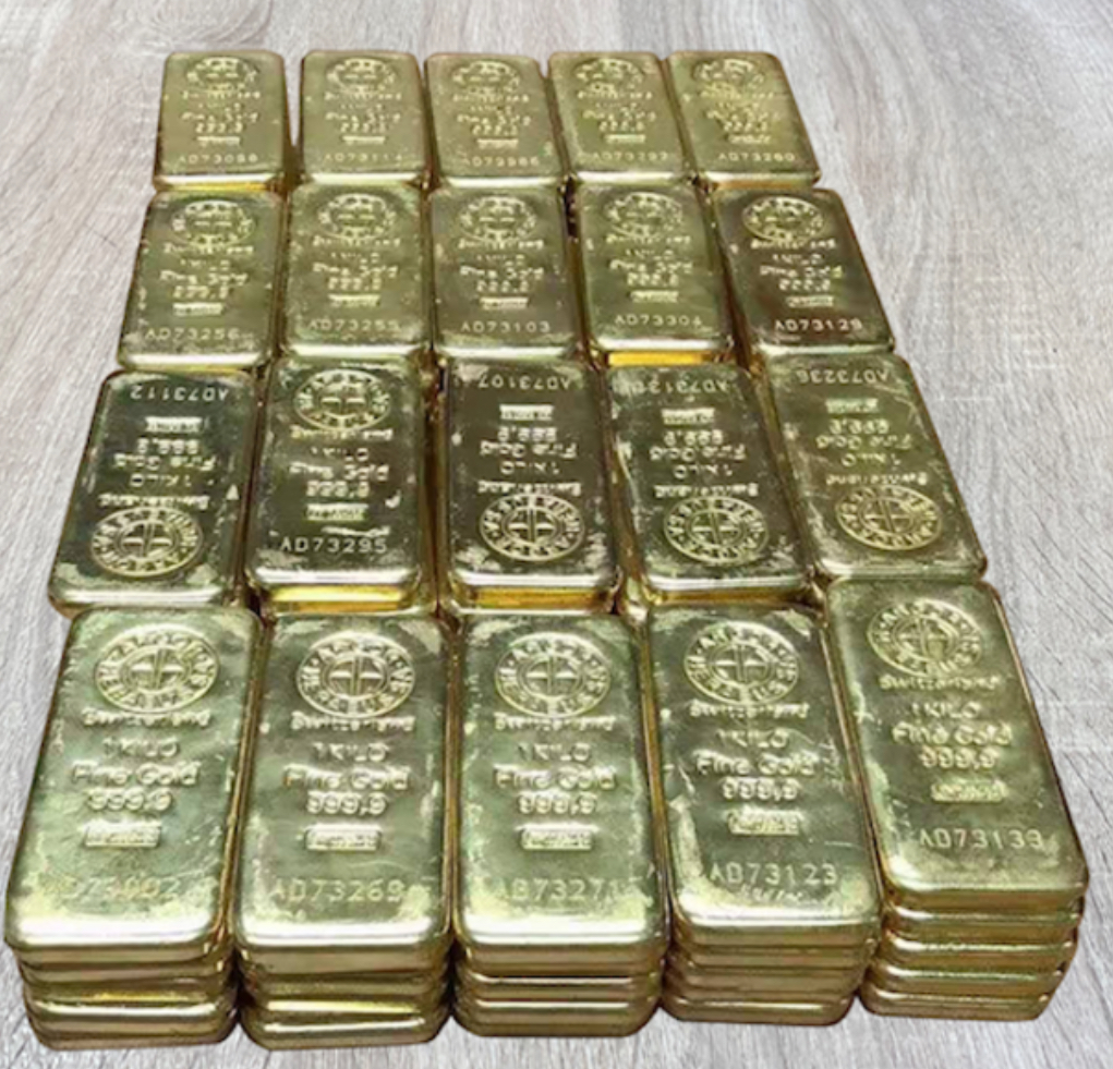 完成提煉的純度99.9黃金金磚。(圖/王志演提供)