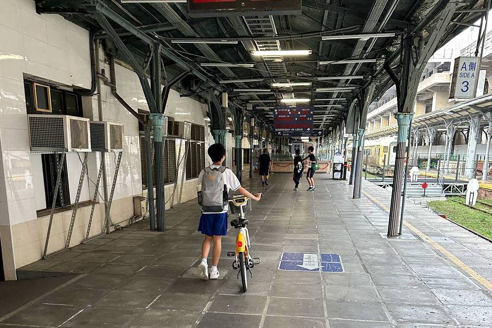 綠空廊道全線通車一場「空」? 黃守達邀陳大田、黃國榮體驗騎行 242 綠空廊道全線通車一場「空」? 黃守達邀陳大田、黃國榮體驗騎行 241