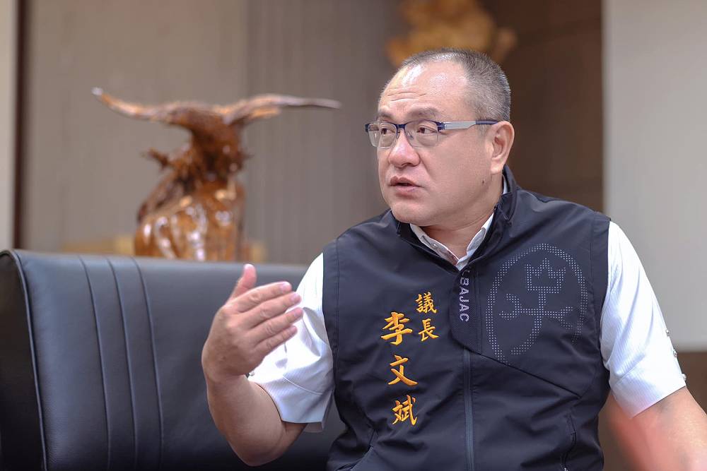 苗栗議長獨子涉擄人遭裁定羈押 臉書發文自責:養子不教父之過 262 苗栗議長獨子涉擄人遭裁定羈押 臉書發文自責:養子不教父之過 261