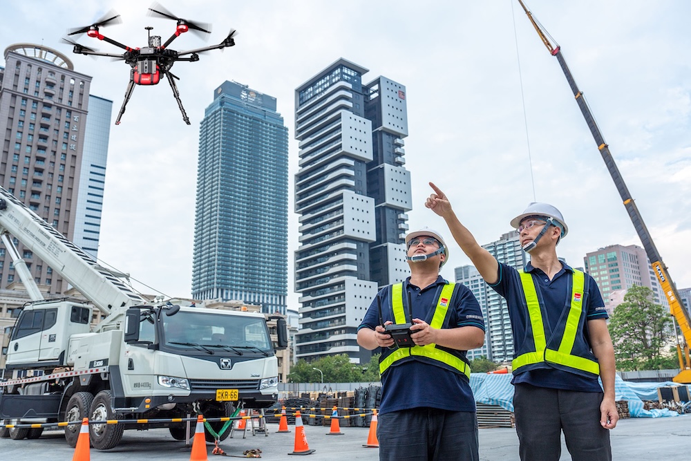 AI無人機、智慧城市海陸空應用受矚目 中保科首度進軍COMPUTEX 264 cnews124250514a04
