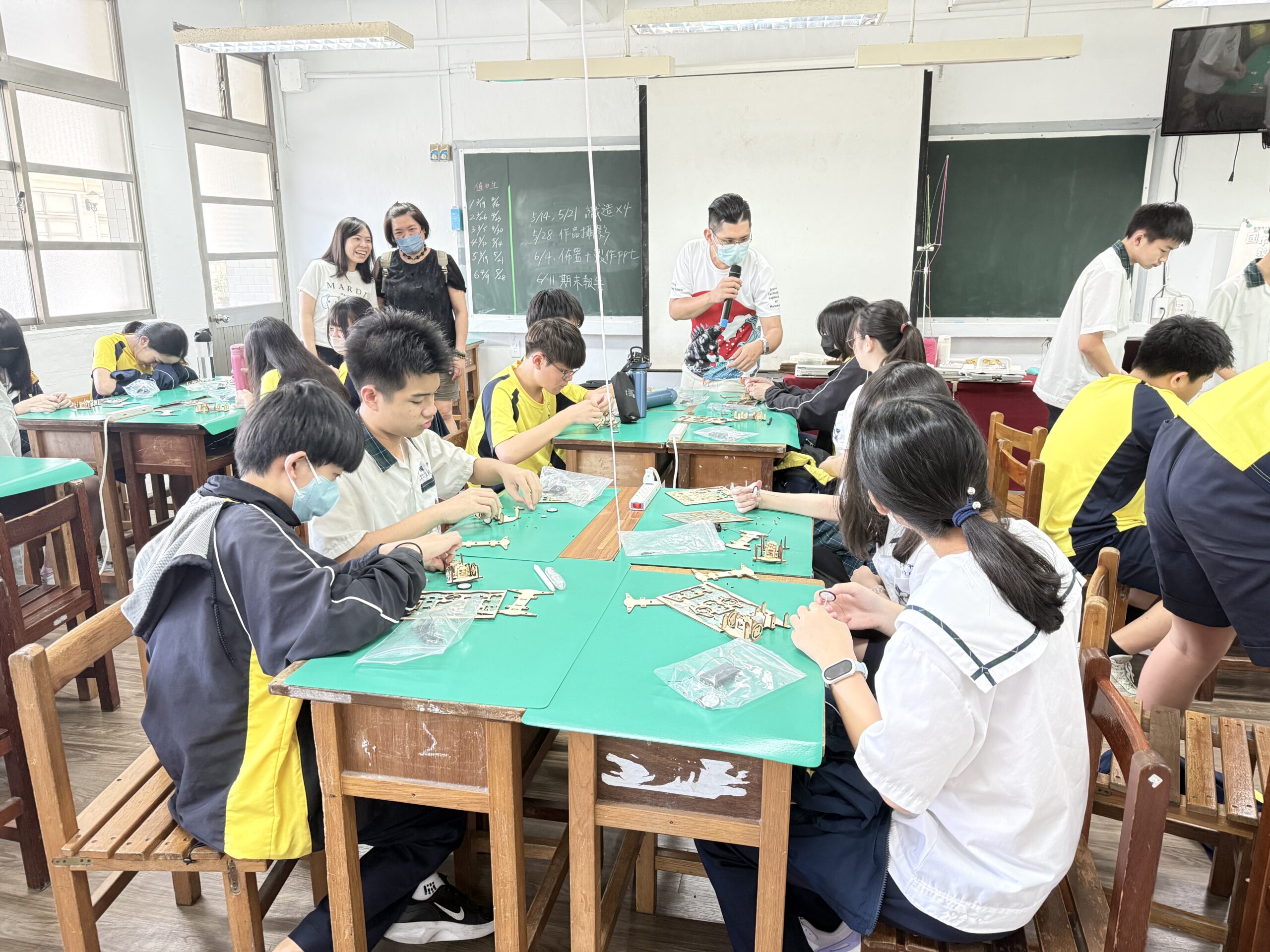 武崙國中八年級職探選擇二信技高進行多元體驗收穫滿行囊 9 75F334DD 3A2E 45B2 88A4 70BE0A54F74C scaled