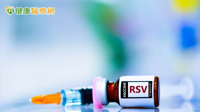 RSV疫苗與單株抗體怎麼選? 新手爸媽、長輩族群必看防護指南
