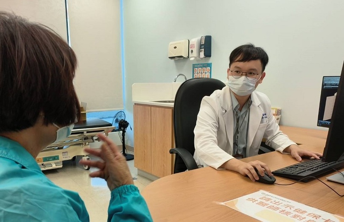 一吃東西就吐！竟是罕見食道賁門弛緩不能症  高醫岡山首例POEM手術 助婦人擺脫吞嚥障礙