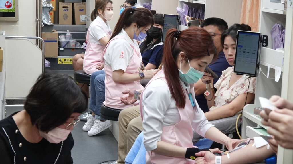 ▲台電彰化區營業處延續30餘年來捐血傳統,今(15)日舉辦「2025捐血有你我,讓愛更長久」活動。(記者林明佑攝)