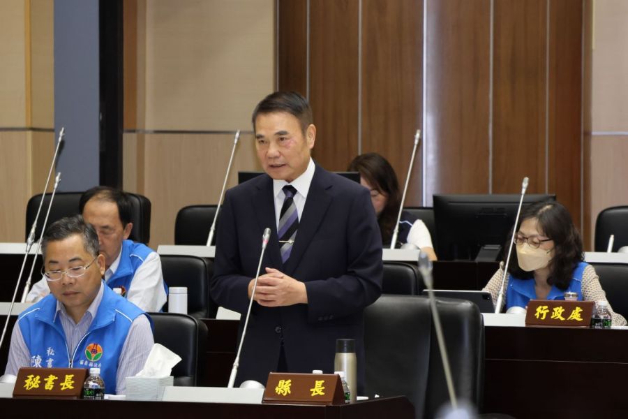 議會總質詢關注生育教育    鍾東錦詳實答詢