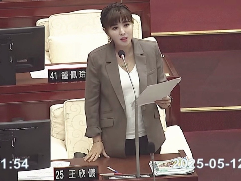 新闢公園設施腐壞失修  三度改口荒腔走板  王欣儀痛批公園處管理失能