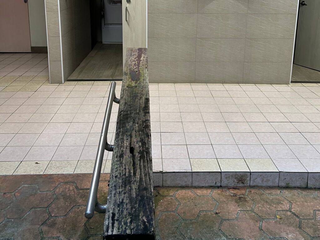 二 13