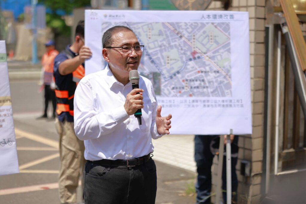 新北首座全方位運動中心湧蓮寺公益大樓施工中 侯友宜視察期許如期如質竣工